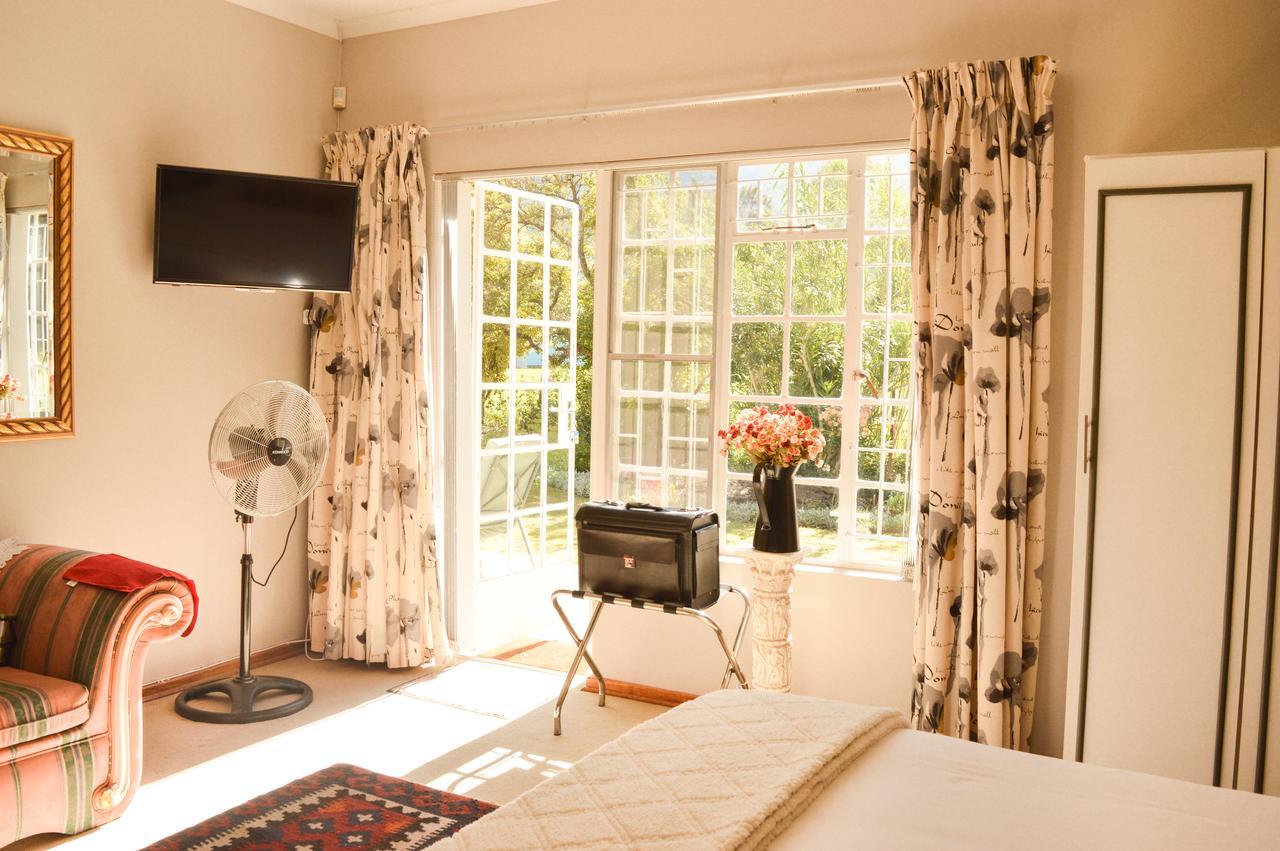 Bed and Breakfast Gate 66 Somerset East Exterior foto